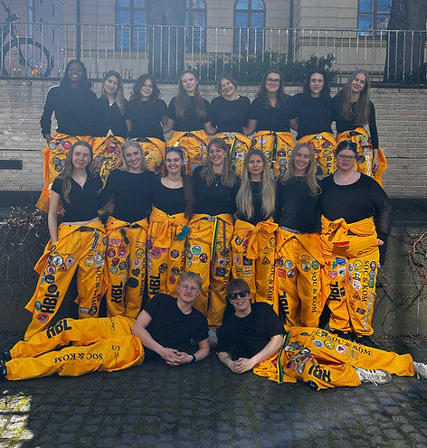 Gruppbild_edited.jpg