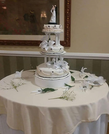 wedding cake 2_edited.jpg