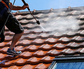 Nettoyage à basse pression : quel intérêt pour la toiture?