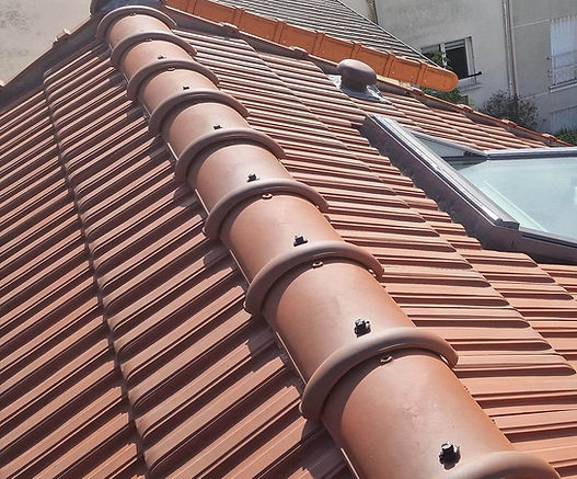 Rénovation de faîtage dans le 94 : pose de closoir souple ventilé