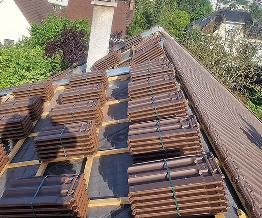 Rénovation de toiture dans le 94 (tuiles, ardoises, zinc)