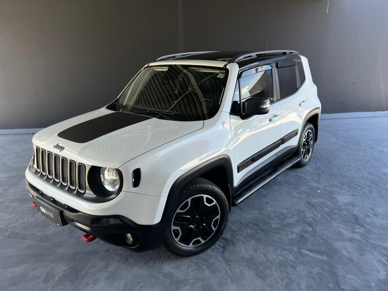 Jeep Renegade 2.0  Trailhawk com teto solar