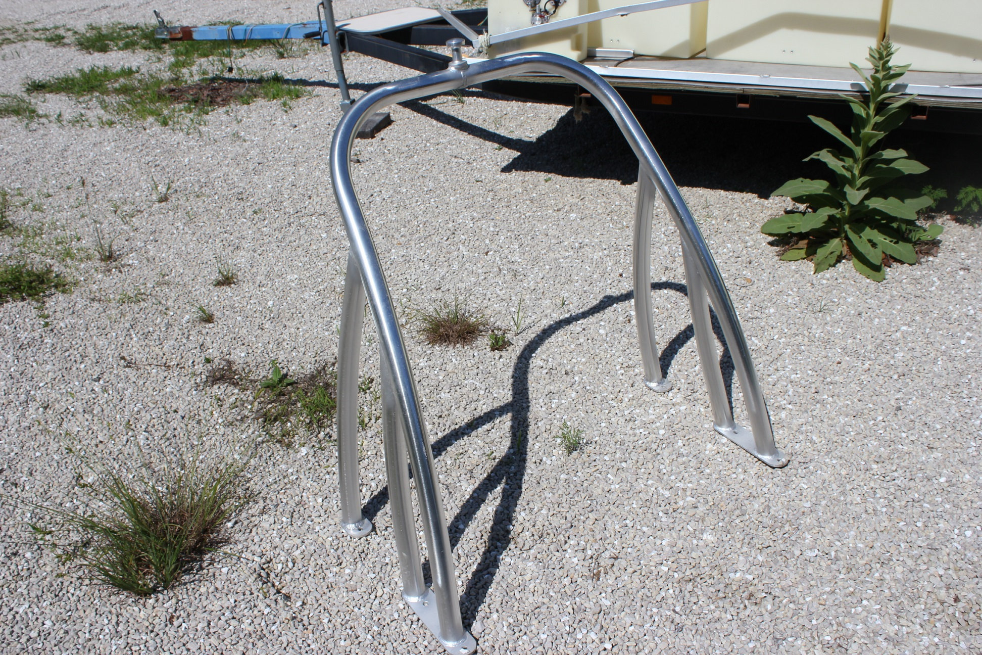 SKI/TUBE TOW BARS & PYLONS website