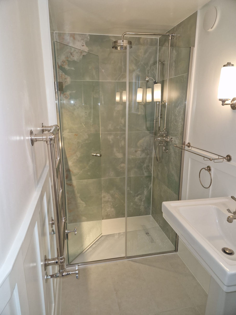 modern-walk-in-shower-re-tile-sw11