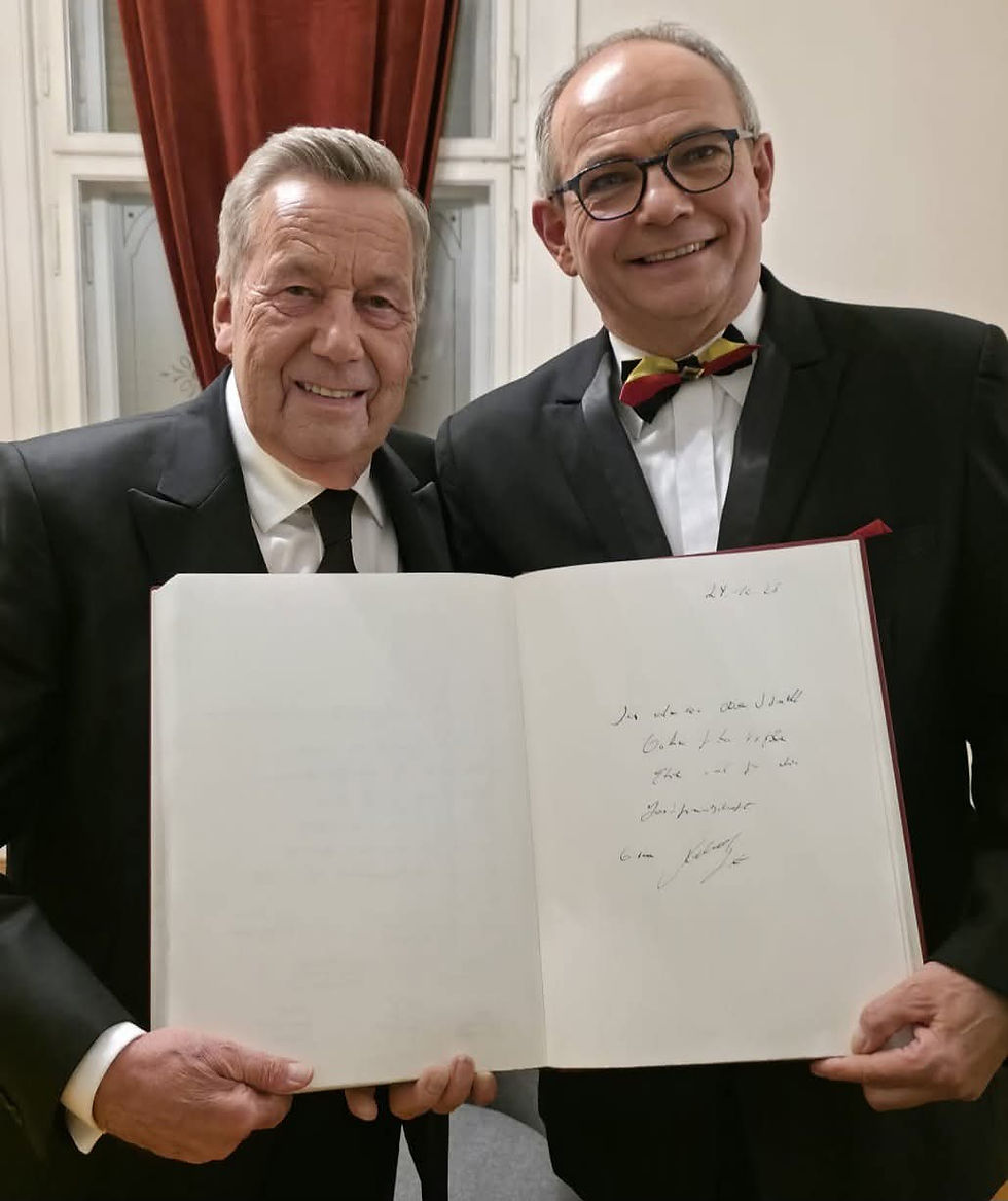 1250 Jahre Gotha. 1 großer Moment: Roland Kaiser erhält den Friedenstein