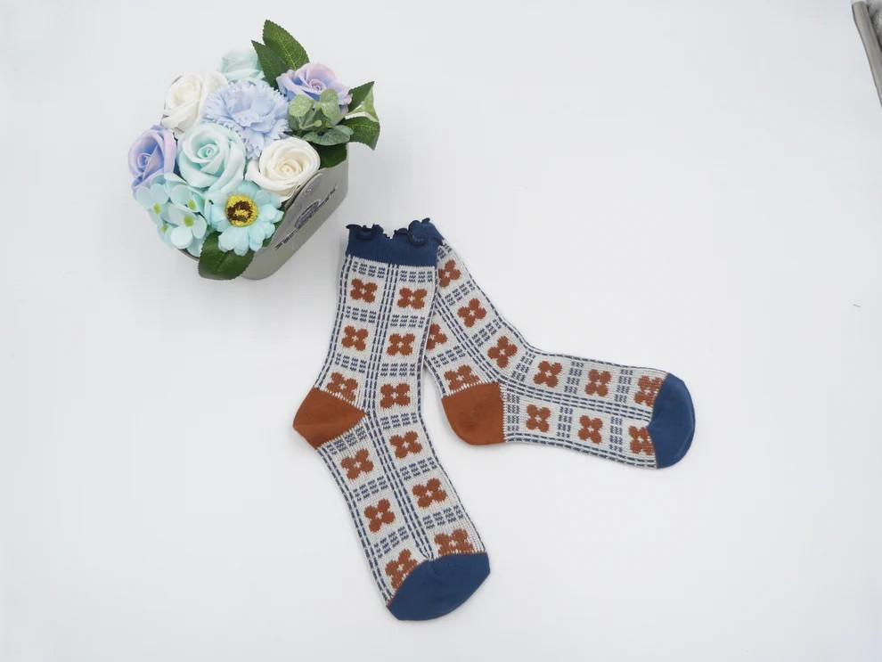 Chequered square and flower  socks