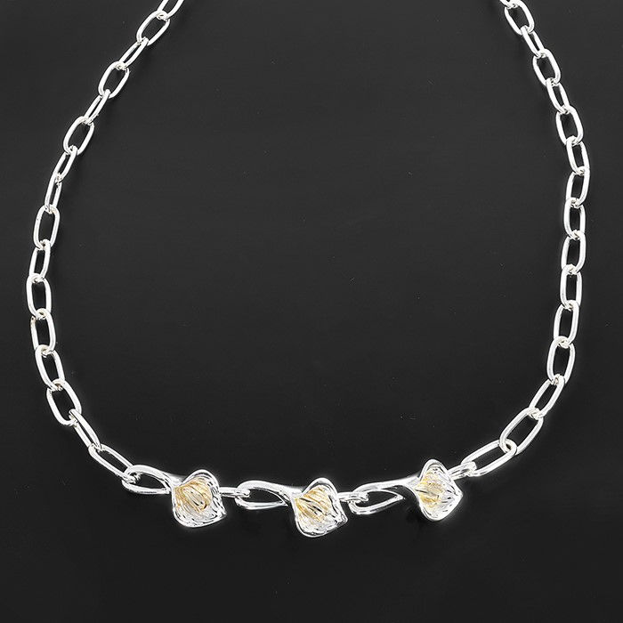 Calla lily twist triple flower necklace