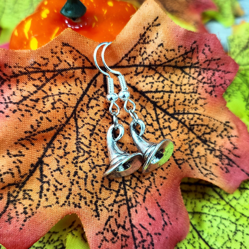 Halloween witch hat drops