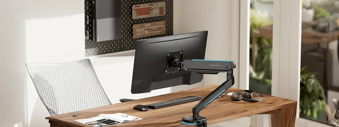 thronmax mics and gaming equipment