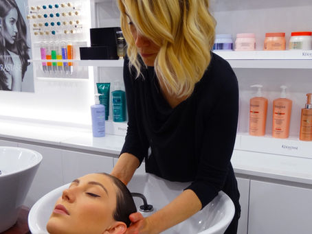 Capelli lunghi stile e look di dicembre, segui i consigli di Wonderlong parrucchieri