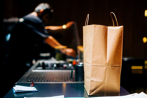 Heres-Why-Servers-Hate-When-You-Eat-Your-To-Go-Order-at-a-Table-FT-BLOG0925-2bb0a5d088b243