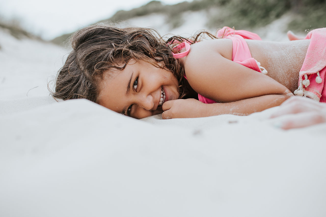 Ensaio lifestyle família na praia