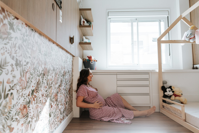 Ensaio gestante lifestyle em casa