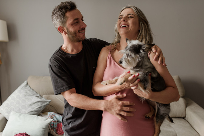 Ensaio gestante lifestyle em casa