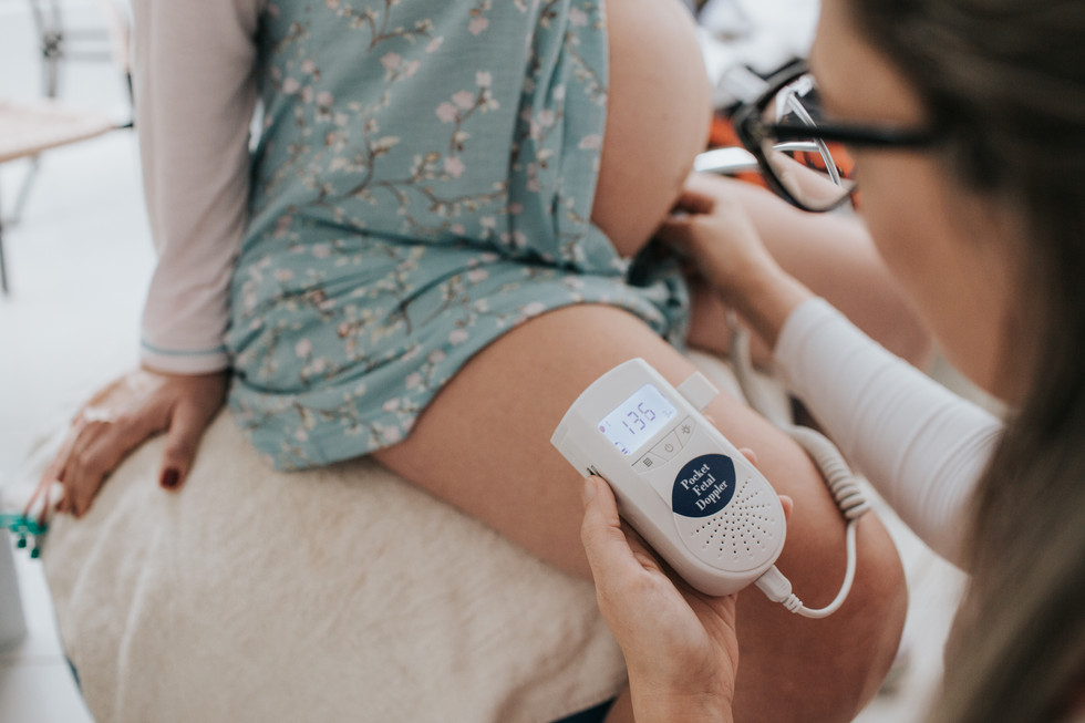 Fotografia e Filmagem do Parto - Registro do Nascimento - Parto normal, cesárea - Parto domiciliar ou hospitalar na maternidade - Babuska Fotografia - Fotógrafa lifestyle de família