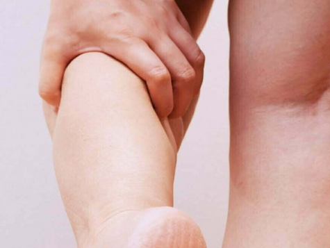 Manual Lymphatic Drainage for lipedema treatment at Whole Body Balancing.
