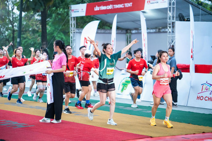 Un-Available team participating in the Ho Chi Minh City Marathon by Techcombank in 2025