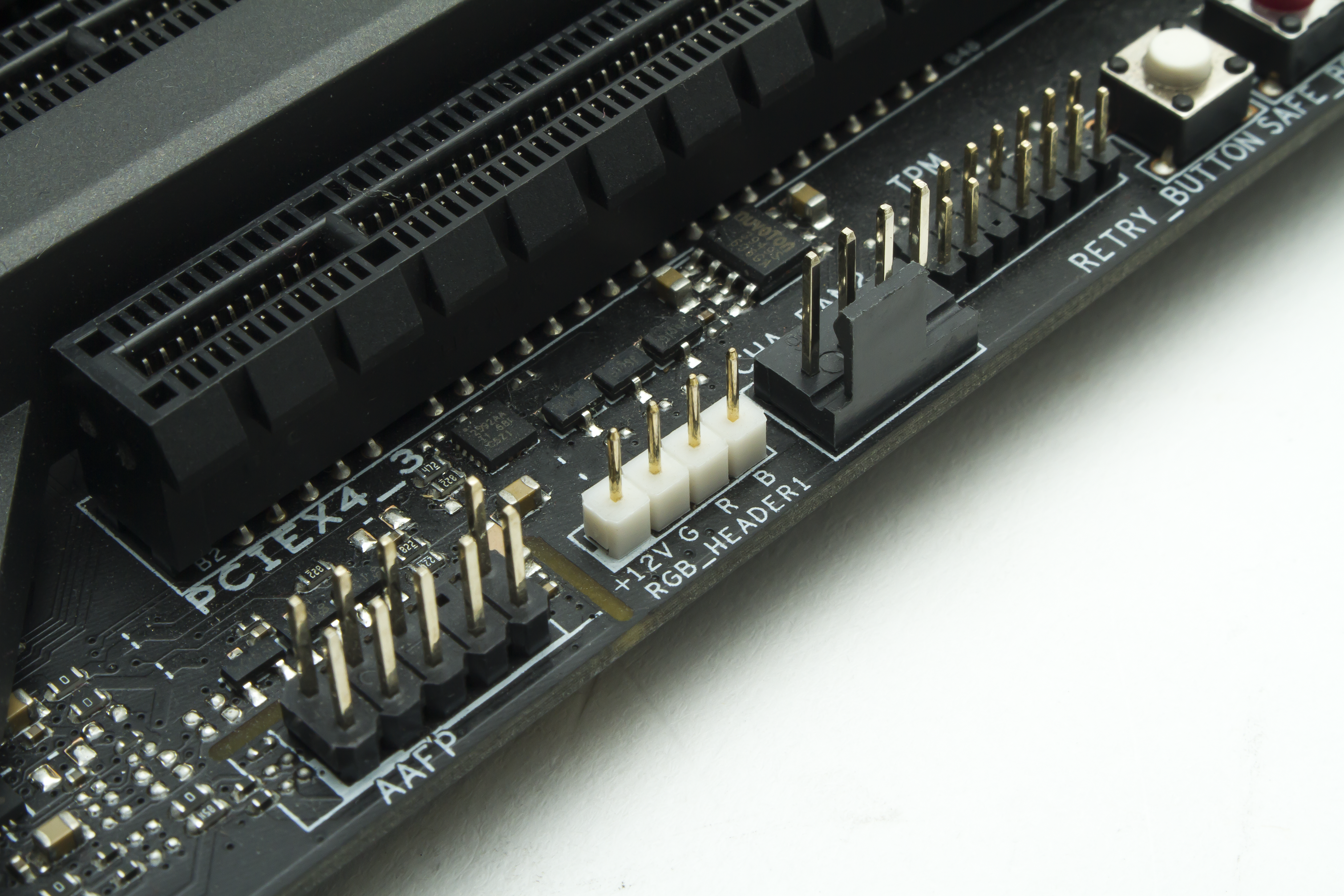 Twila RGB - 12V RGB Header