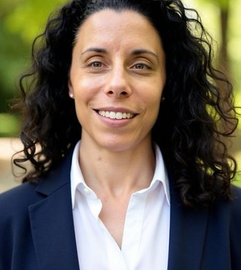 stefani-abreu-headshot.jpg