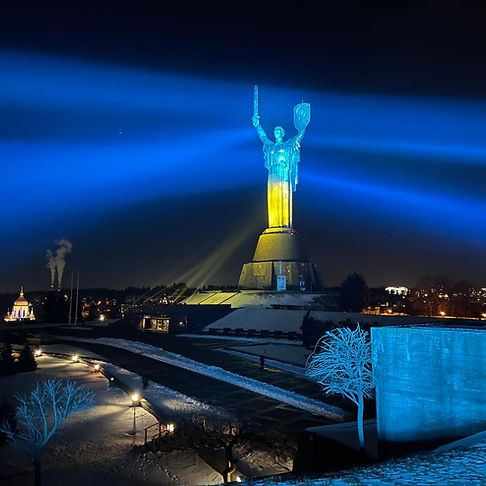 Kyiv Statue.jpeg