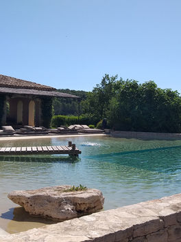 Organisation de mariage au Domaine des Bres - sonorisation des extérieurs