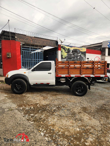NISSAN FRONTIER D22 ESTACAS 2.5 DIESEL 4X4 2015