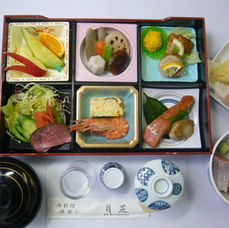 色彩御膳 　5,500円（税別）