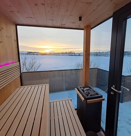 Outdoorsauna mit Inneneinrichtung