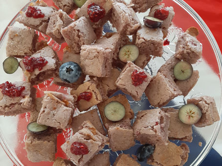 Scones van Quinoa en rode vruchten