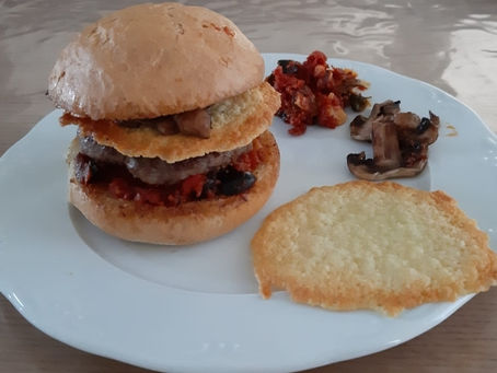 Hamburger Puttanesca by Eva Alpuente