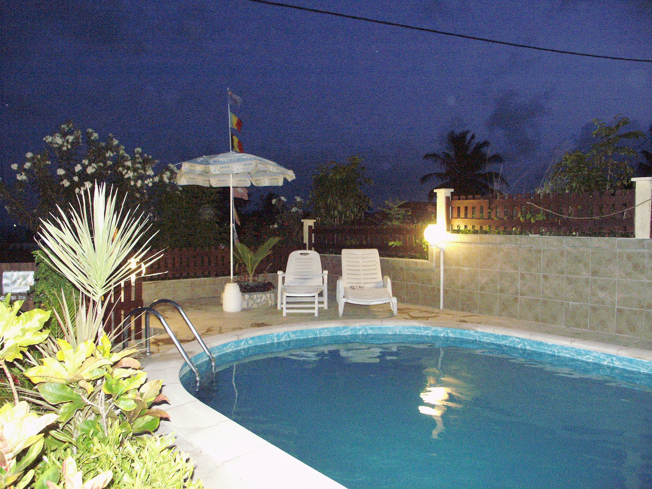 PISCINE NUIT.gif