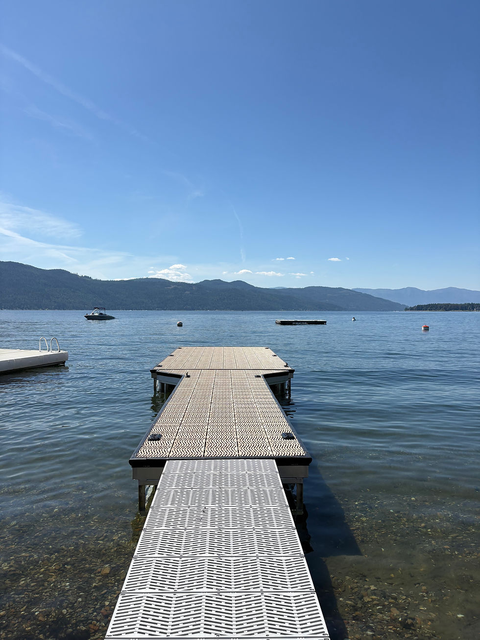 Magna-bay-lakefront-cabin-shuswap