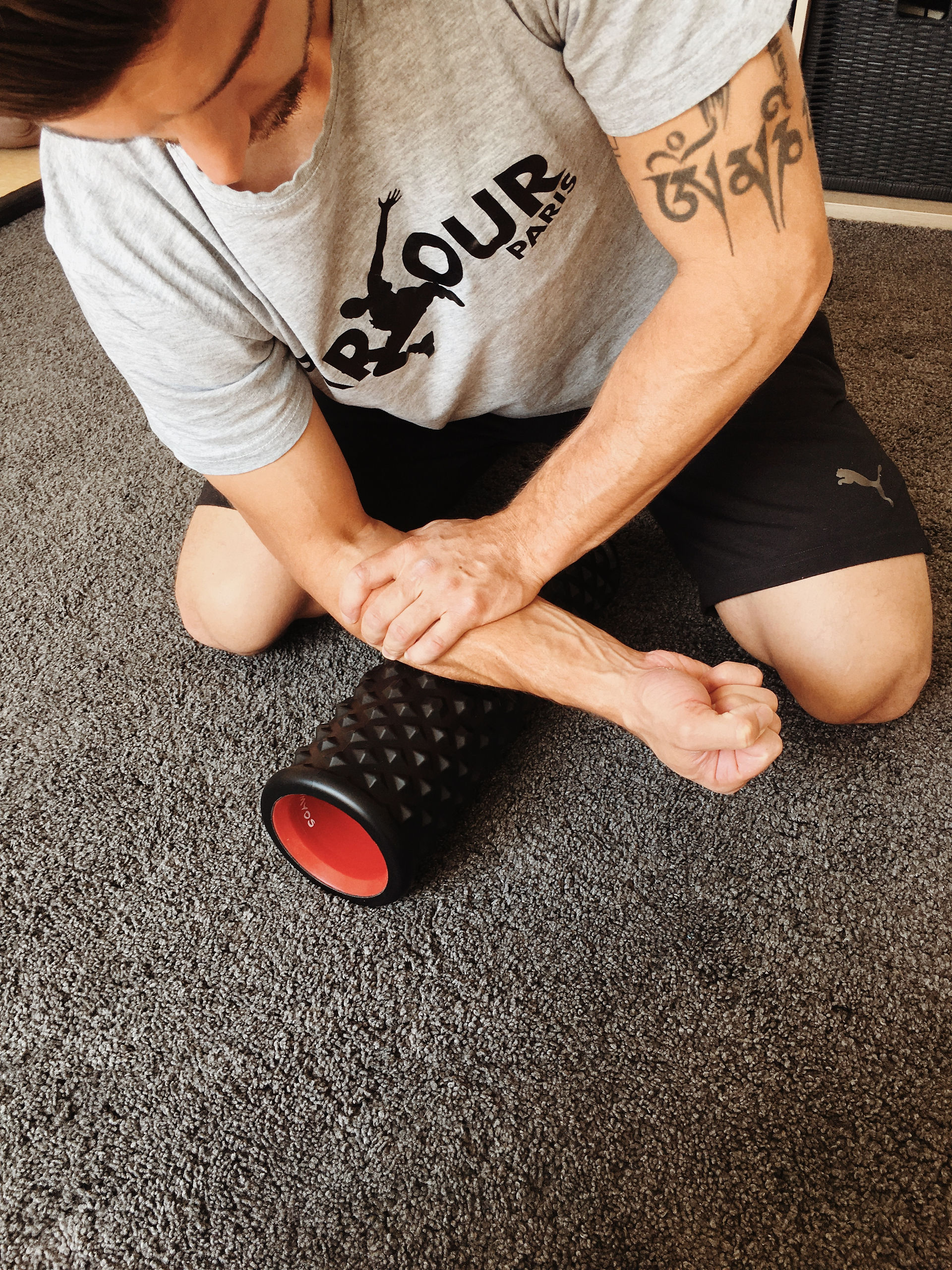 Auto-massages des avant-bras au rouleau 4