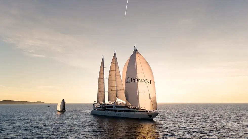 navire de luxe sur l'océan