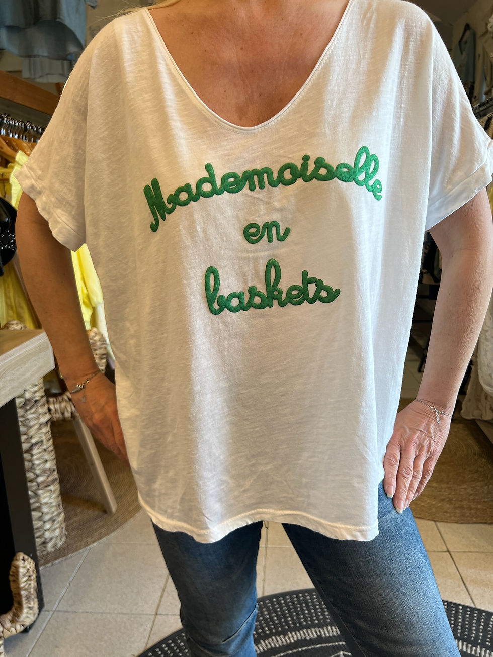 Miniature : Tee-shirt "Mademoiselle en baskets"