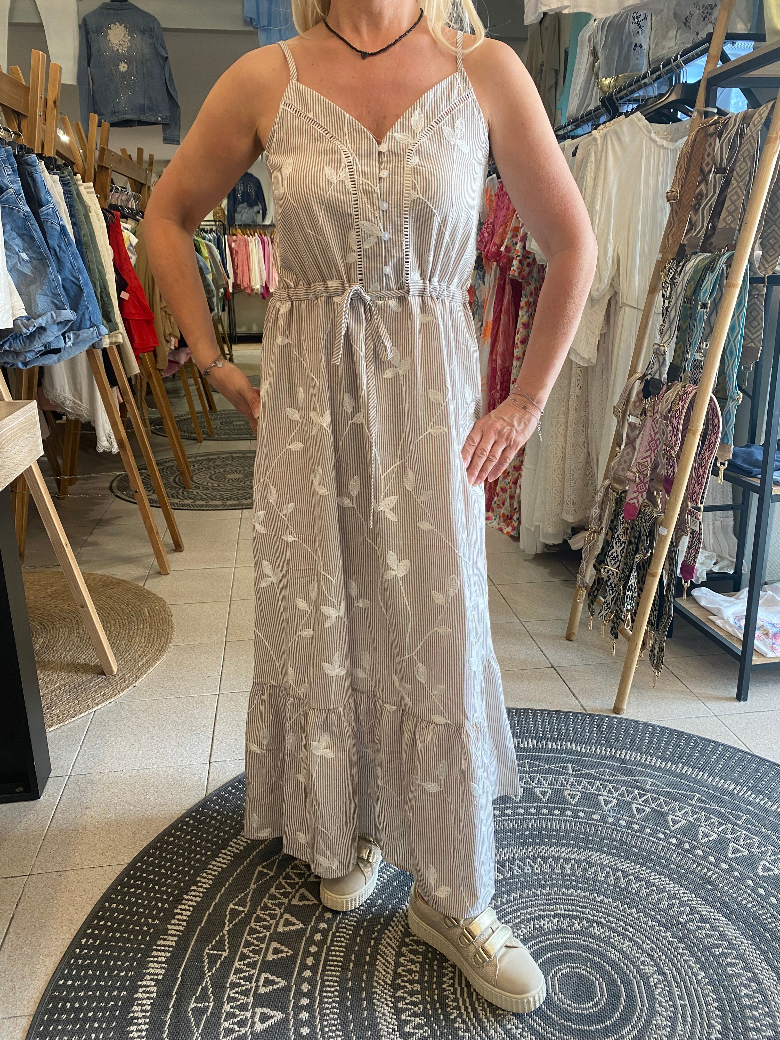 Robe longue Laura à rayures avec broderie