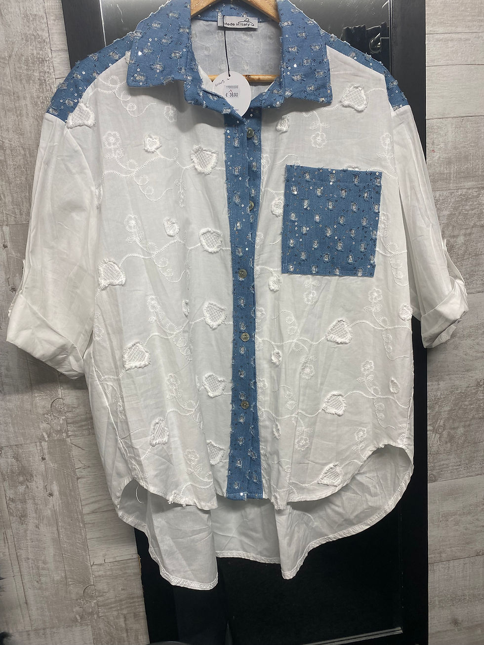 Miniature : Chemise avec broderie et sequins