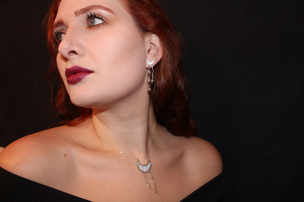 Miniatura: Colar Lua