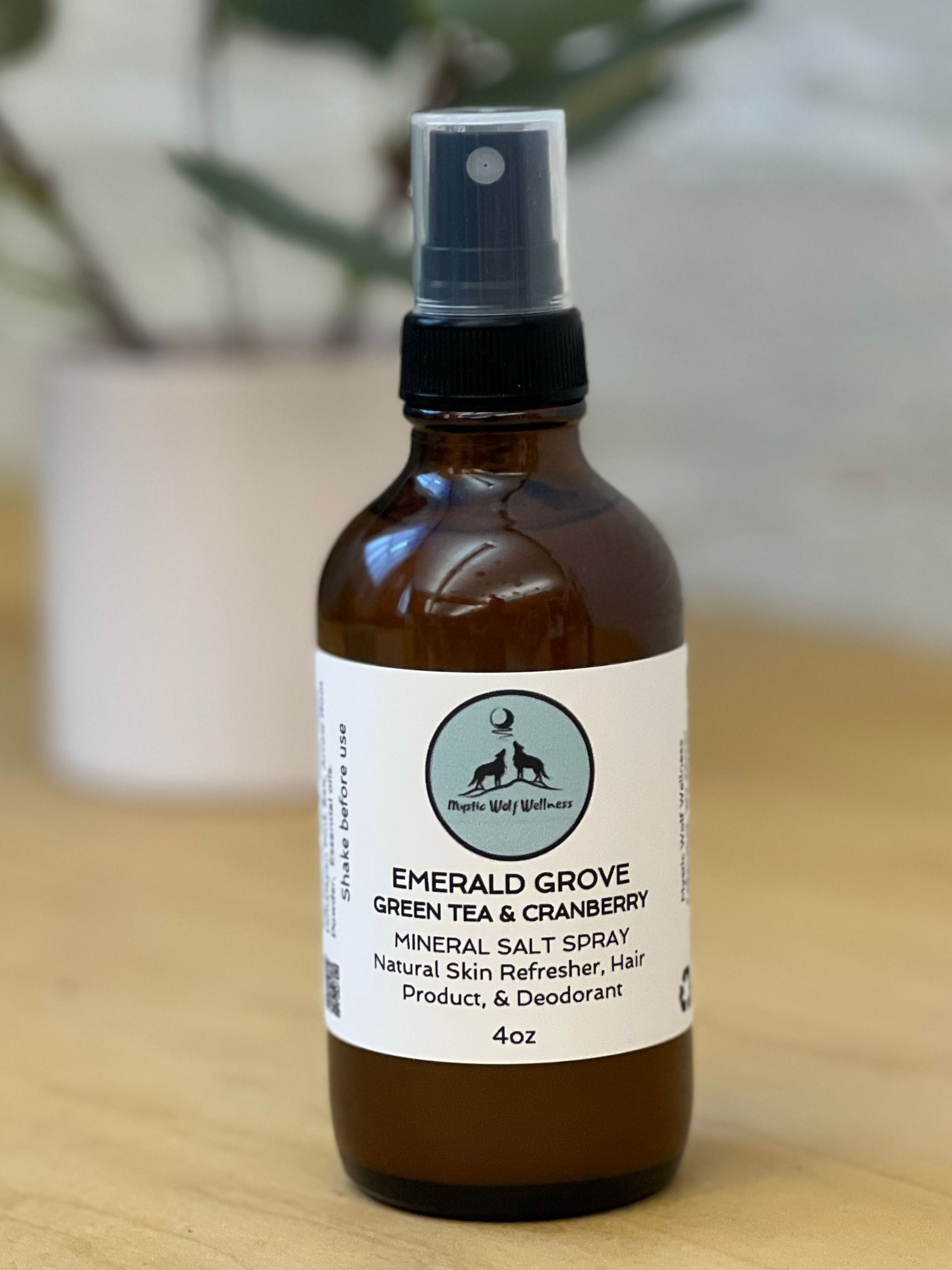 EMERALD GROVE Green Tea & Cranberry Mineral Salt Spray 4oz