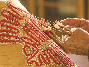 Do fazer manual ao deseign autoral: o Brasil que se veste de si