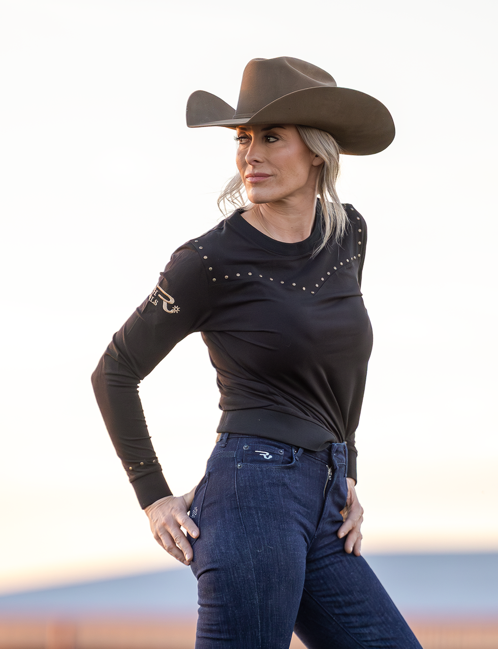 western fashion longsleeve in black, with copper colored stones