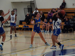 Ficon nets game-high 16 as St. Anne hands Vista first loss