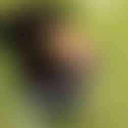 Mister Limpy XS in een zelfgemaakte packing pouch sok. Foto van Insta story, witte tekst zegt: Use an old sock as packing pouch!