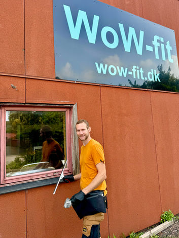 Simon Calmann Vinduespudsning hos virksomheden wow-fit i Kastrup