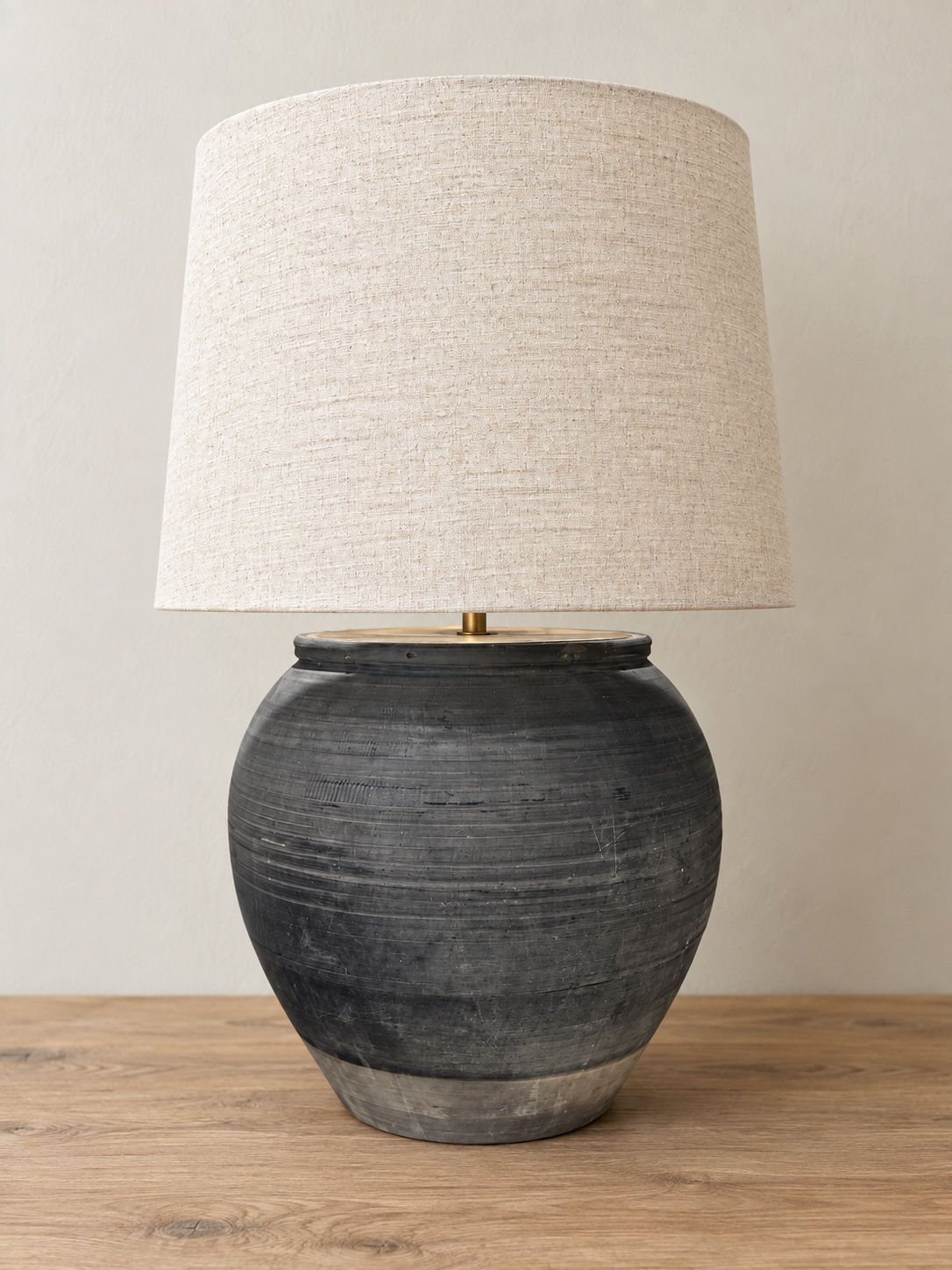 Louis Vintage Lamp with textured dark base and linen shade