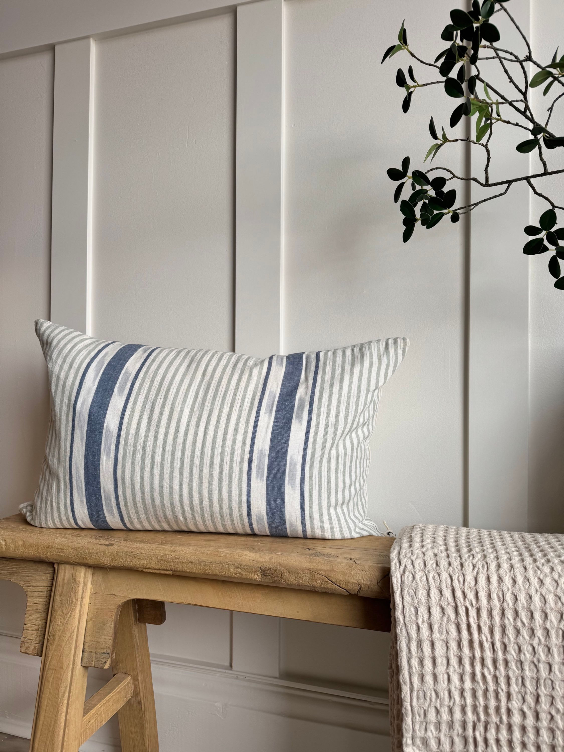 SEAVIEW LINEN PILLOW