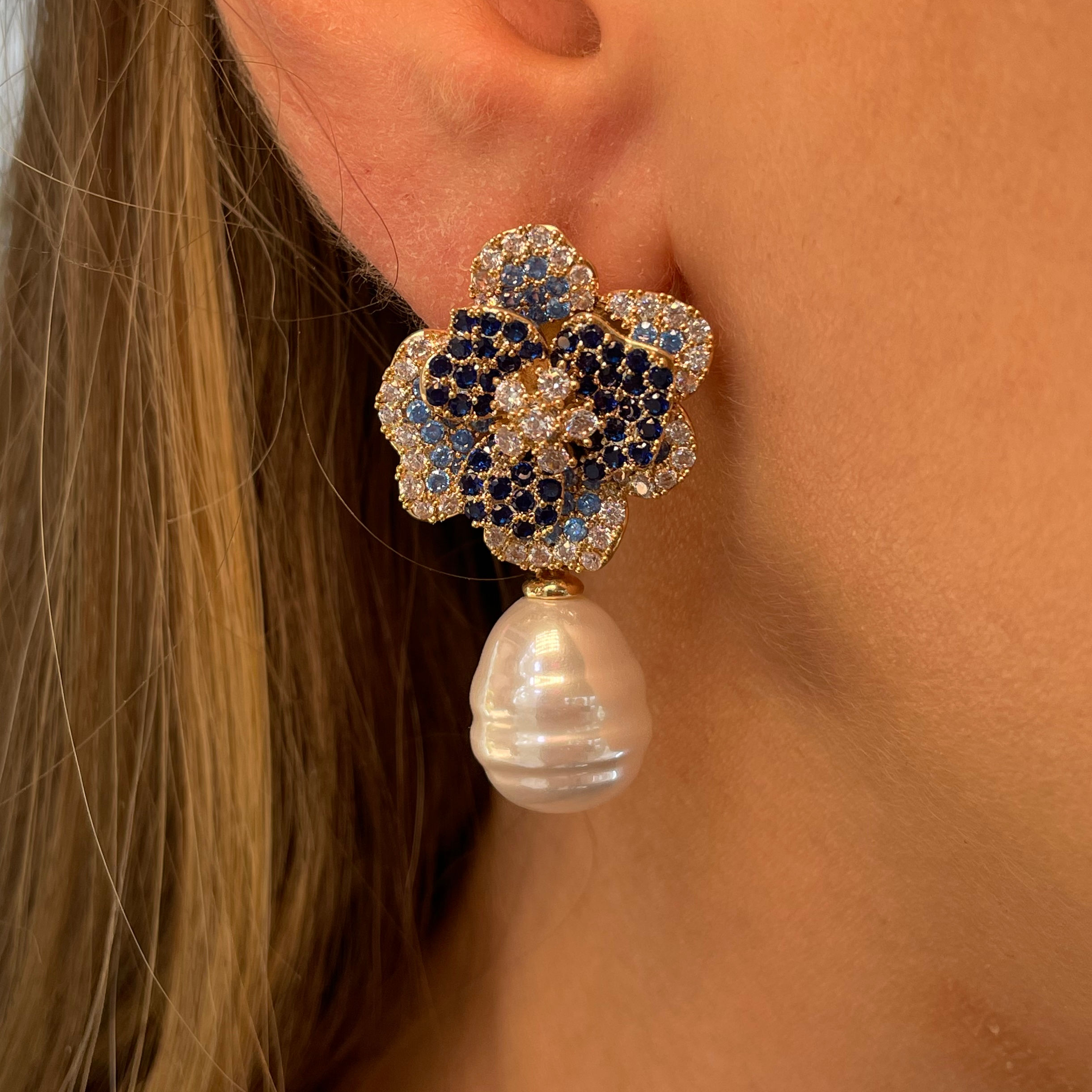 Arete flor azul Perla 
