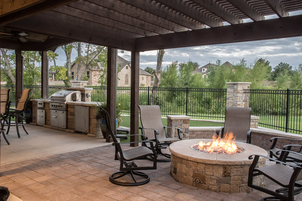 Spectacular Homes Courtyard Images Tulsa Area & Edmond HomeBuilder