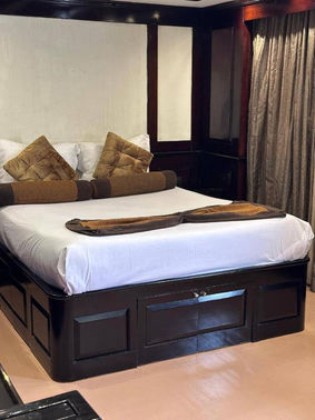 best hotels in maadi cairo , river boat cruise hotel , river boat cruise dinner cairo , hotels on the nile river in cairo , best hotels in cairo