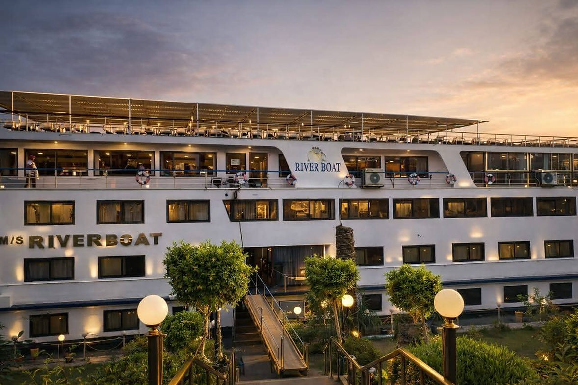 river boat cruise hotel